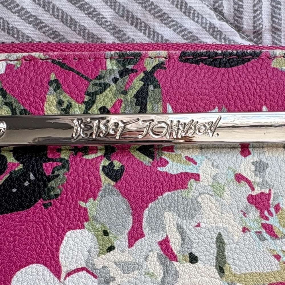 Betsey Johnson Pink Floral Wristlet Clutch - Picture 2 of 9